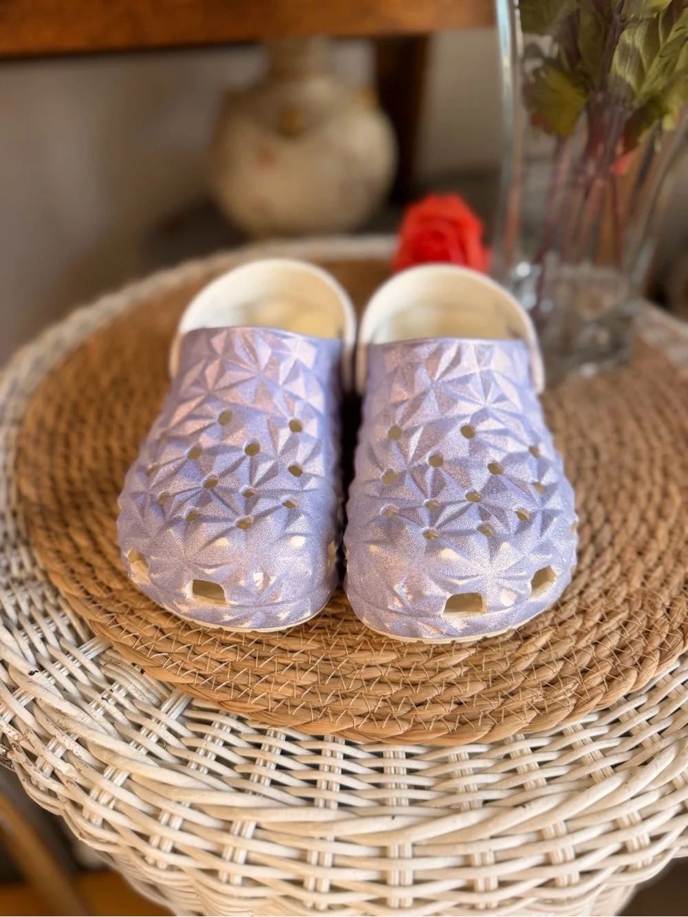 CROCS Kids Lilac Sparkle Geometric Clogs